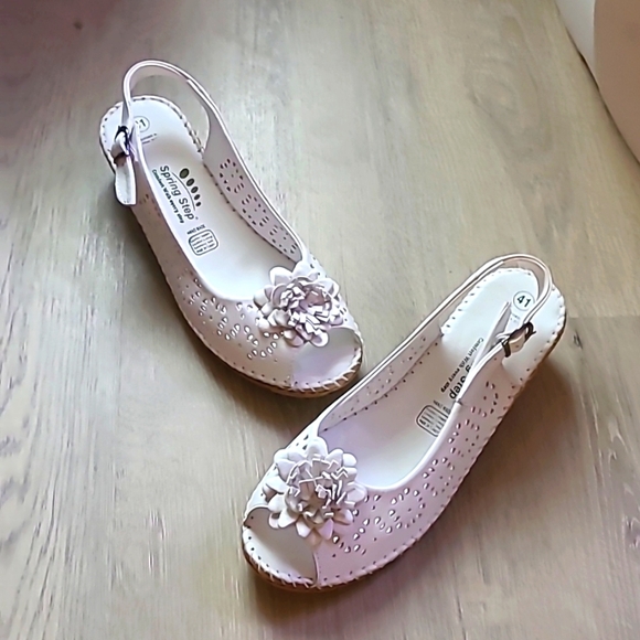 Spring Step Leather Peep-toe Wedge Sandals Belford White Size 9.5 or 10 - Picture 1 of 12